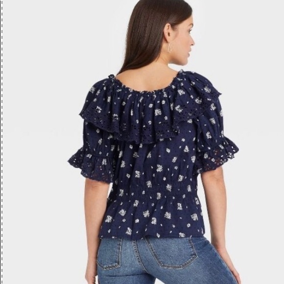 Universal Thread / NWT/ Women's Ruffle Short Sleeve Eyelet Peplum Blouse /S - Picture 2 of 6